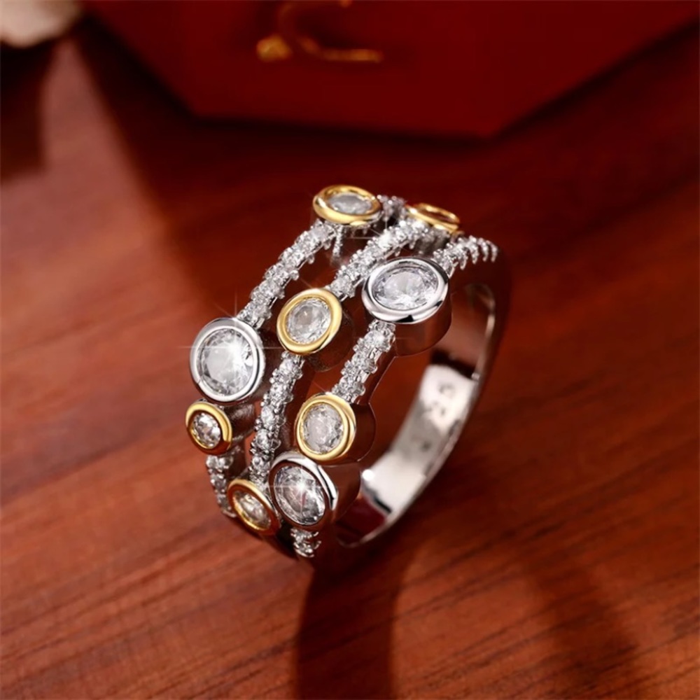 - - - 14k White Gold Vermiel & White Sapphire Handcrafted Ring Size…